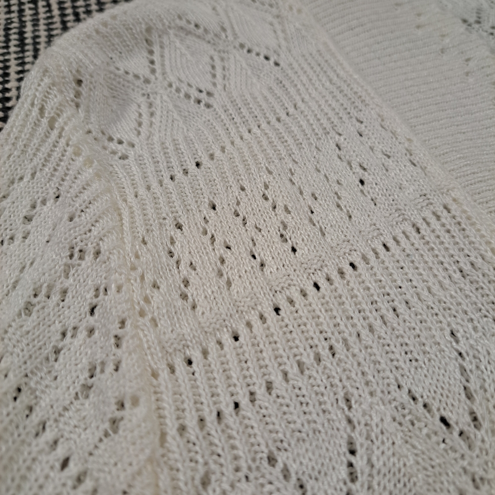 Chic White Women's Knit Shrug - Picture 3 of 6